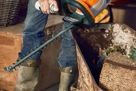 גוזמת גדר חיה של STIHL