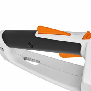 ידית אחיזה נוחה ועינית לתליה